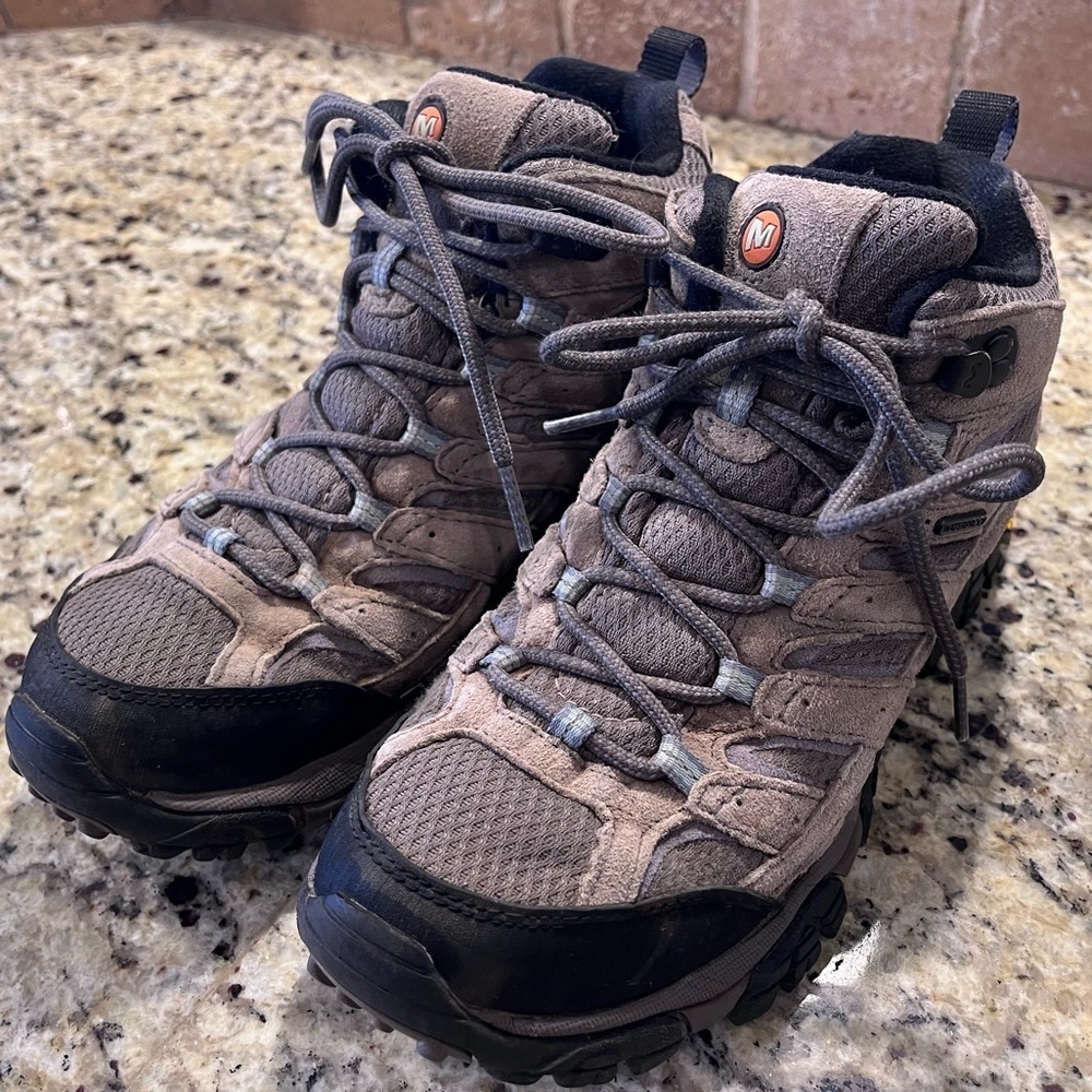 Merrell boots size 7.5
